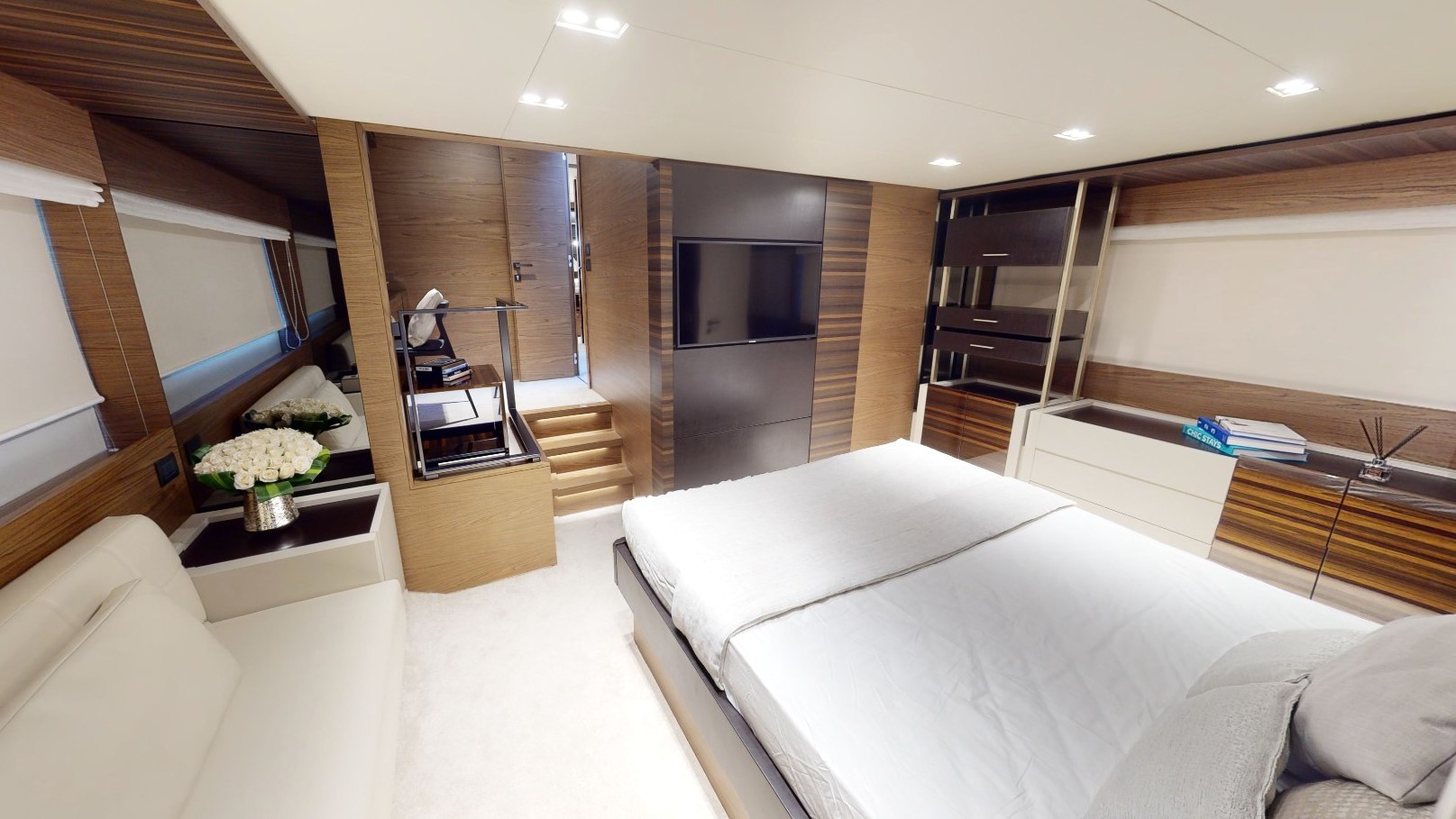 Photo 14 of Ferretti 67 ft