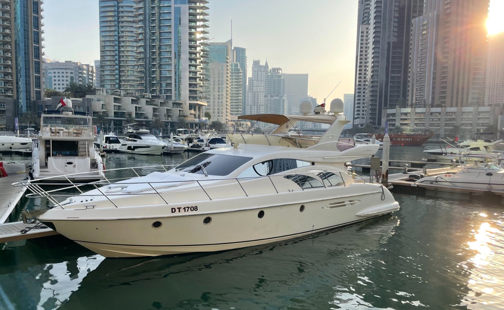 Photo 3 of Azimut Grand Crew