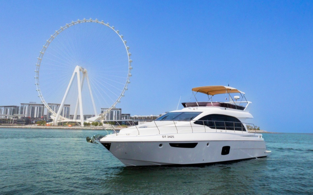 Yacht Sky Walker Fin