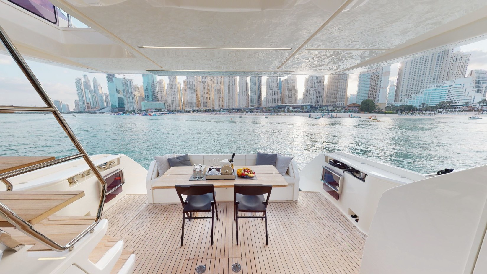 Photo 11 of Ferretti 67 ft