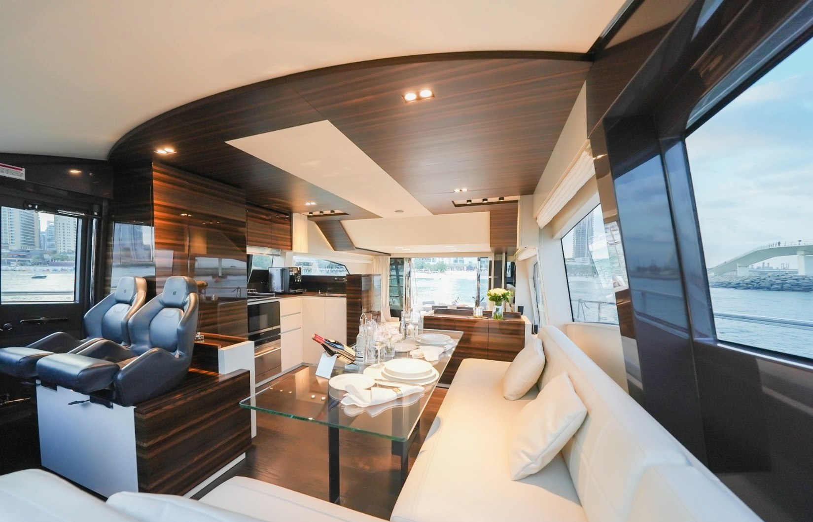 Photo 5 of Ferretti 67 ft