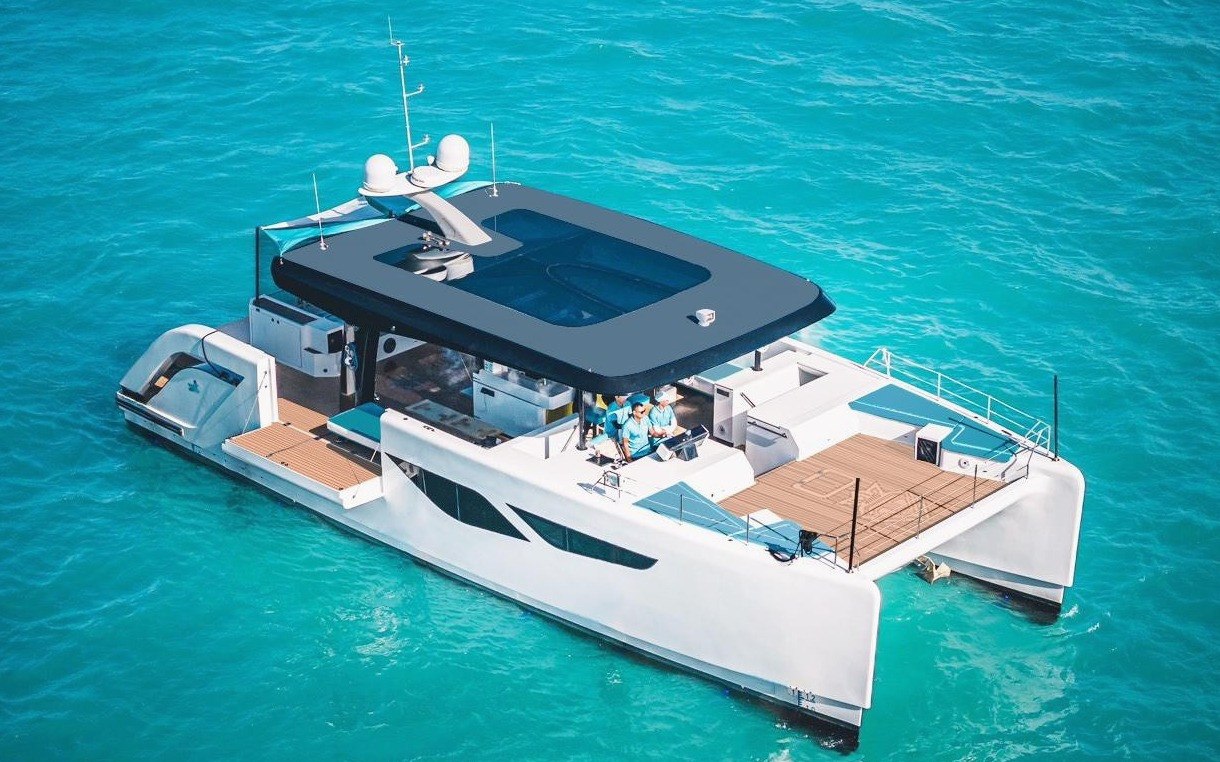 Yacht Catamaran Ozone
